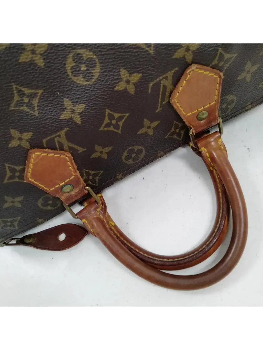 $1550 1991 Louis Vuitton Monogram Speedy 30 VI0961